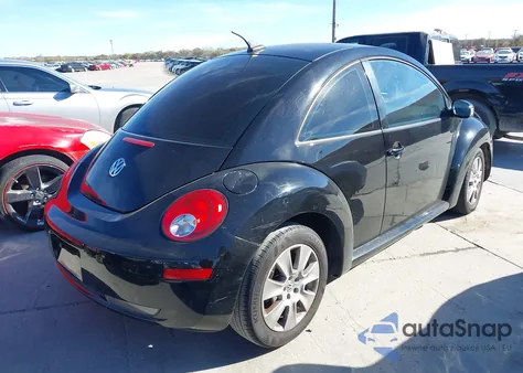 2010 Volkswagen New Beetle 2.5L from USA, damaged, VIN 3VWPW3AG9AM019765